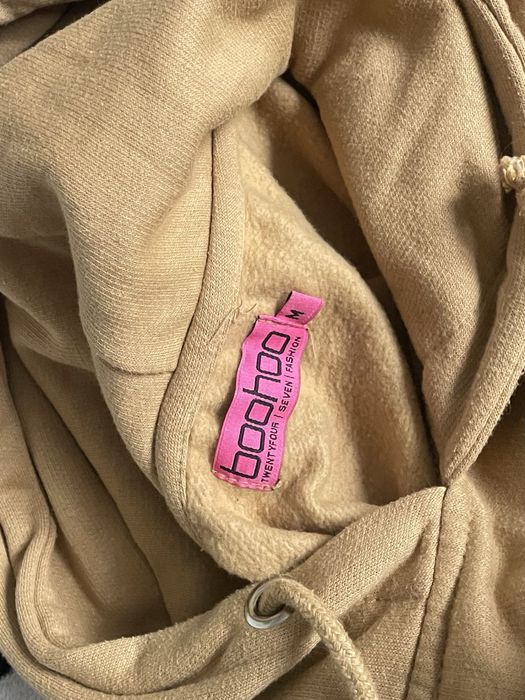 Bluza z kapturem i dużą kieszenią