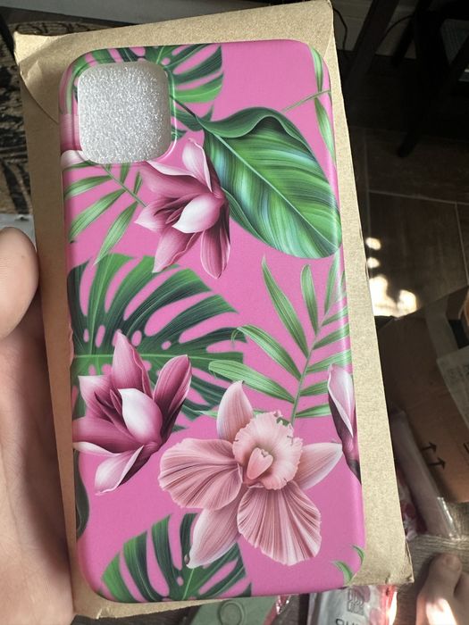 Paczka etui na iPhone (33 sztuki) — od 7/8 do 12 Pro Max