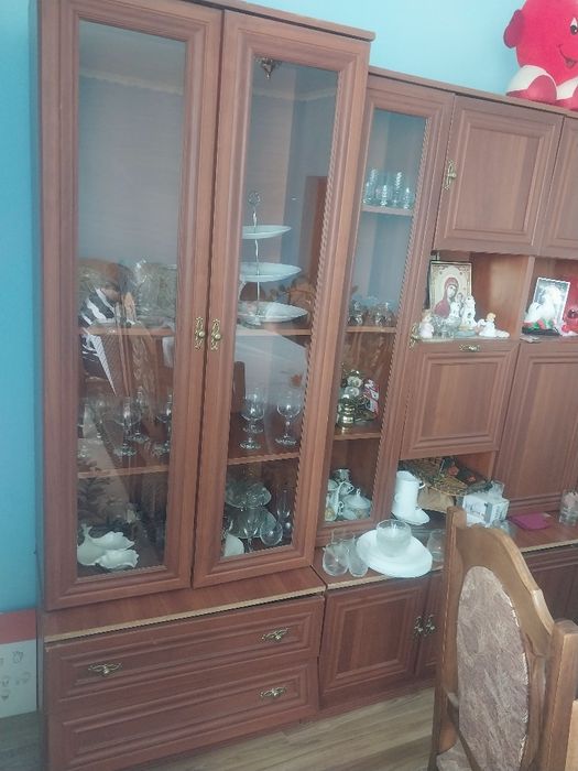 Мебельна стінка.