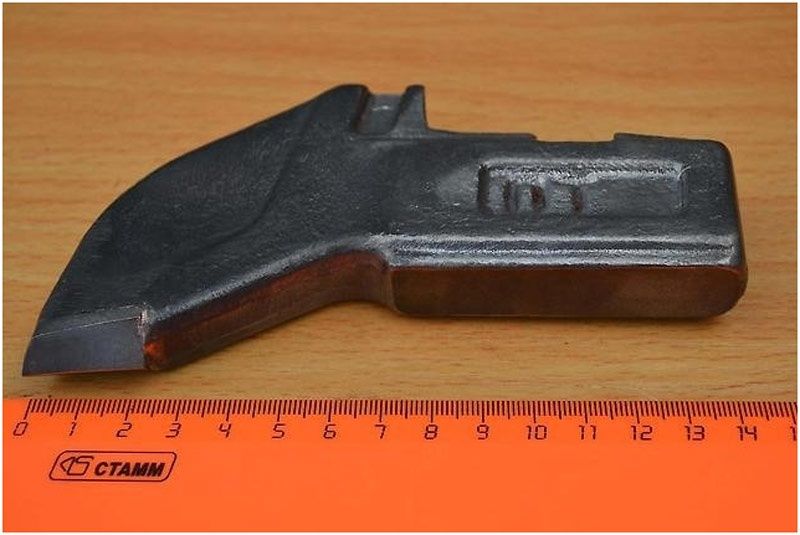 Зубок, резец ЗН ЗР на режущую цепь, на бару, траншеекопатель ЭЦУ, ЭТЦ