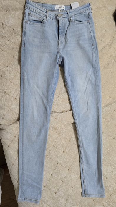 Продам джинси  Mango