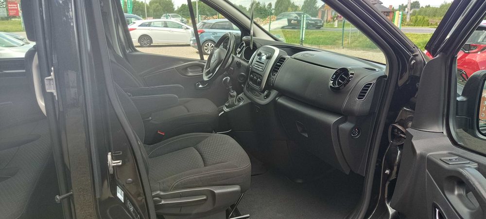 Bus 8-osobowy do wynajecia wynajme busa sandomierz stalowa wola