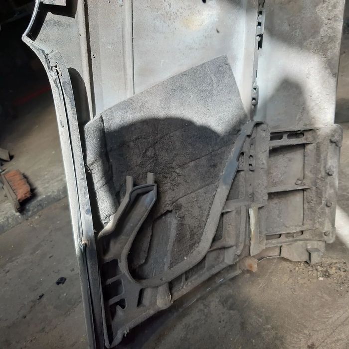 zderzak tylny tył mercedse e-klasa w211  kombi 197