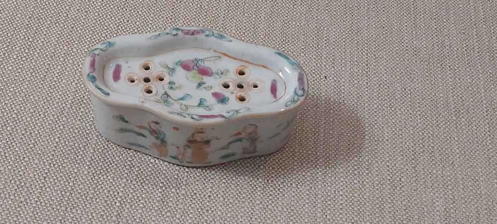 Caixa  para grilos em  porcelana cia.indias