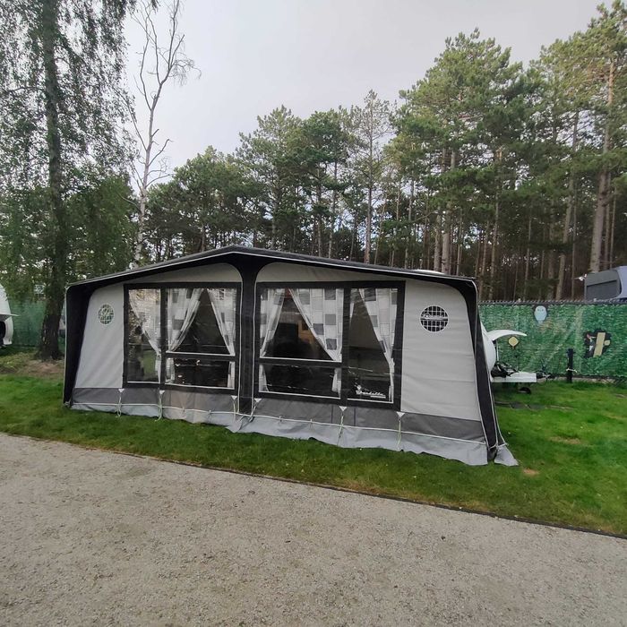 przyczepa kempingowa Hobby 560 CFE