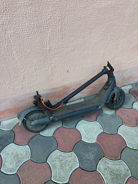Електросамокат Ninebot E2 pro