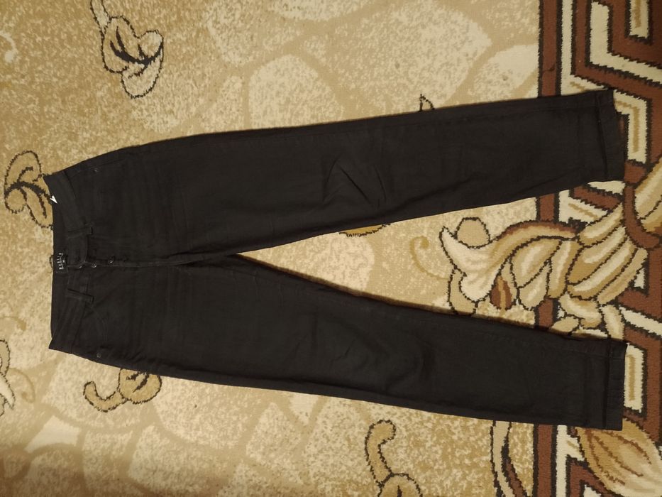 Czarne spodnie Mohito XS