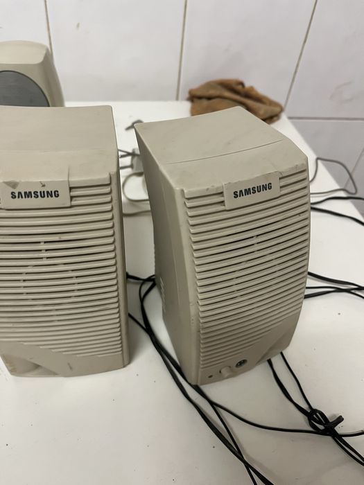 Conjunto de 11 colunas de som para pc