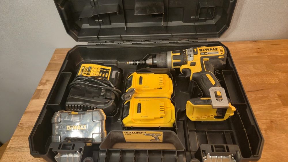 DeWalt DCD795D2 , jak nowa