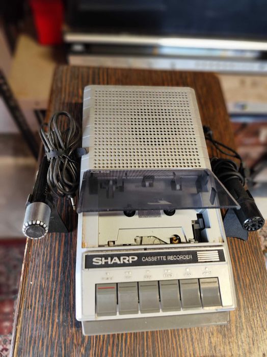 Gravador leitor de cassetes Sharp Clássico