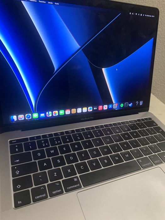MacBook Pro 2017506477702955018241