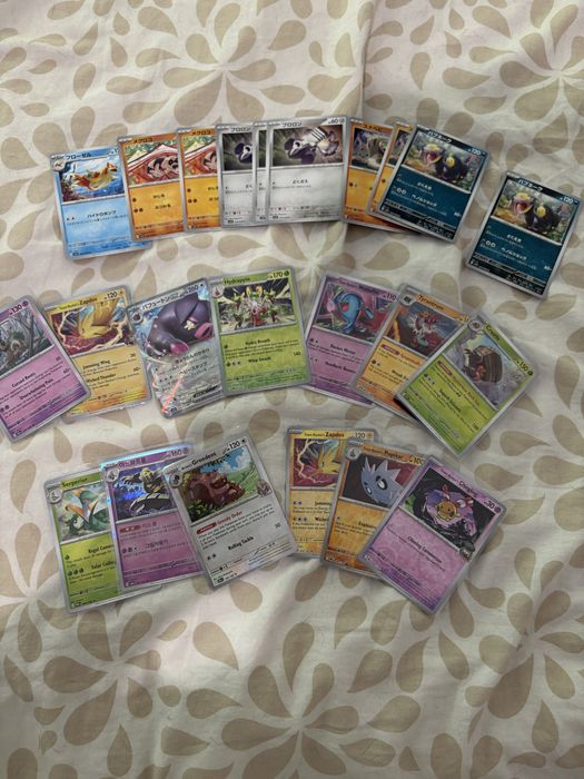 Karty Pokemon okolo 365 sztuk