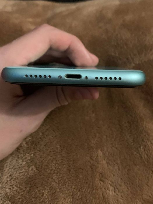 Продам iphone 11