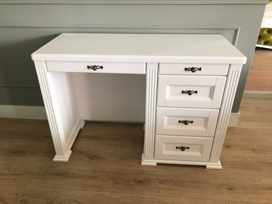 Туалетний столик з тумбой, трюмо до білого меблевого гарнітуру