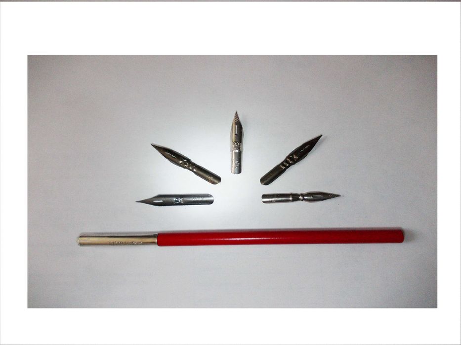 Комплект для каллиграфии - ручка, перья