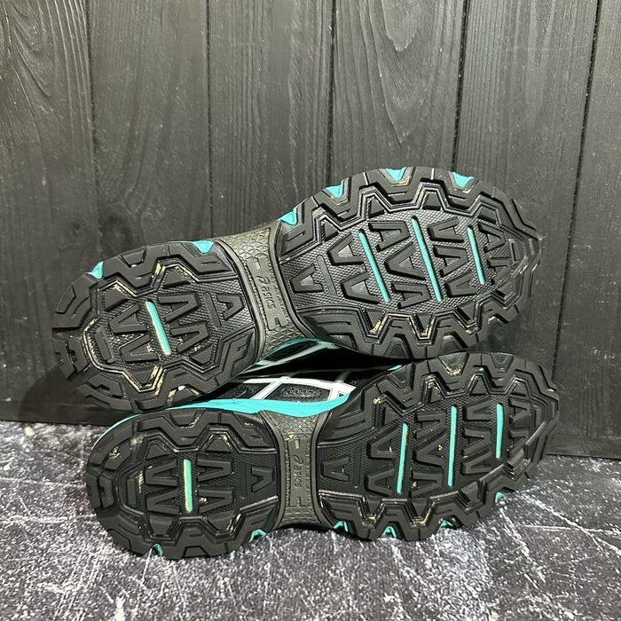 Кросівки Asics Gel Sangaku 2. 40/25.5 cm