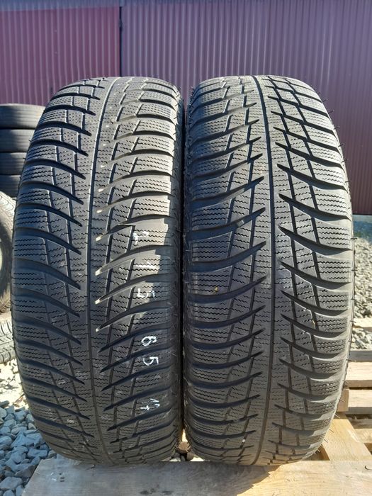 Шини Bridgestone 215/65 R17 2шт,зима (065)