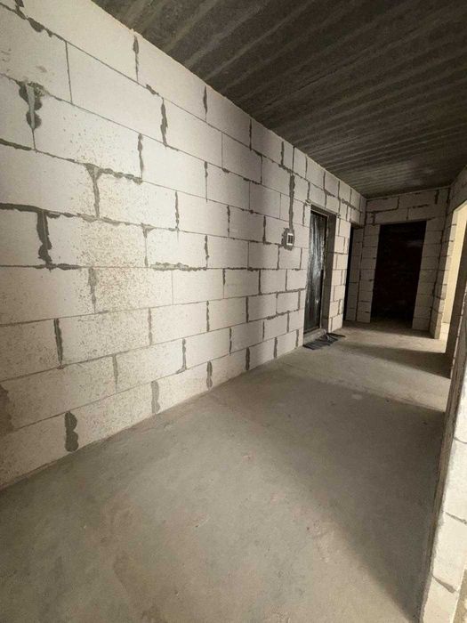 2-кімнатна квартира в новобудові з балконом та лоджією