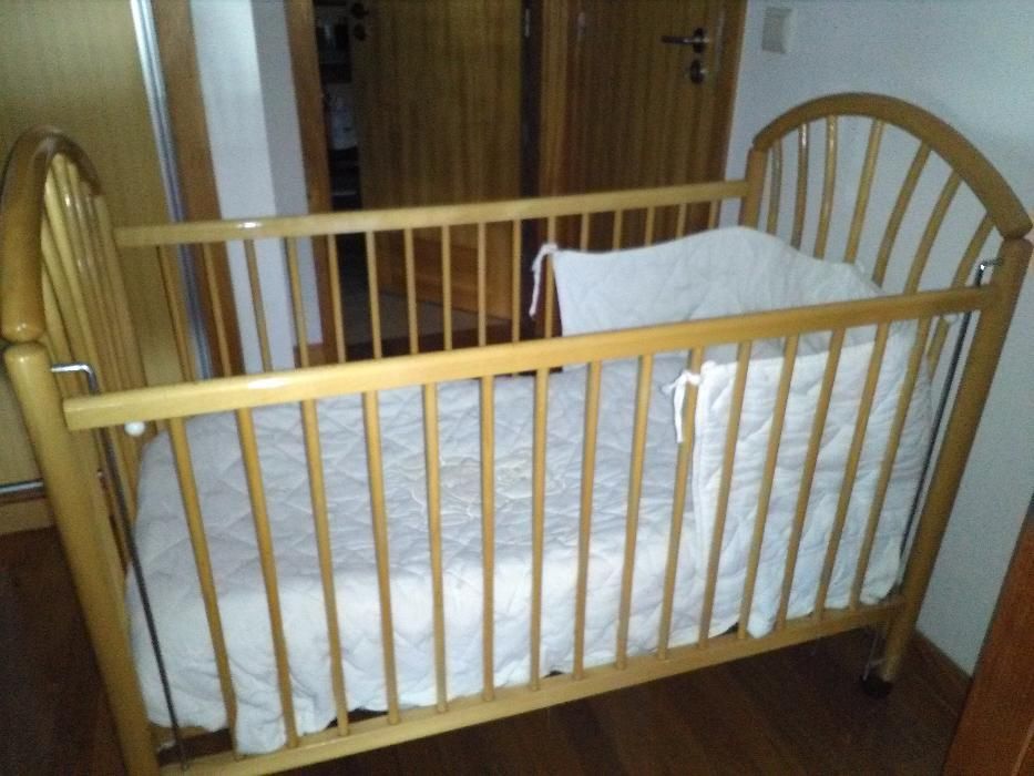 Cama de bebe madeira maciça