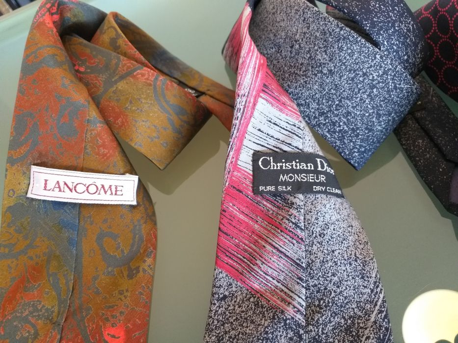 LOTE Gravatas genuínas, Dior, Cerruti, Lâncome e Pierre Cardin