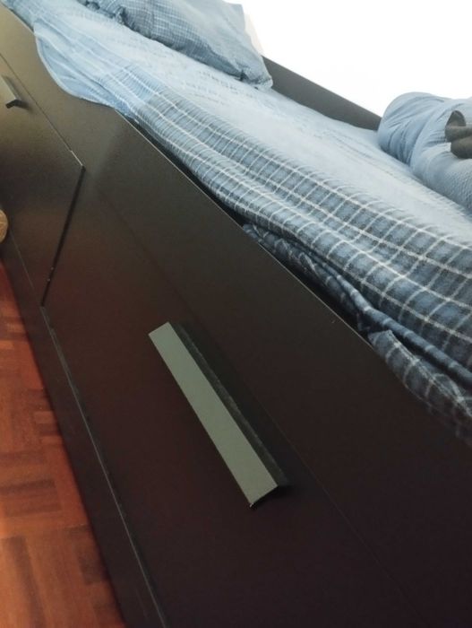 Cama individual / dupla - preto-castanho - 2 gav e 2 colchões