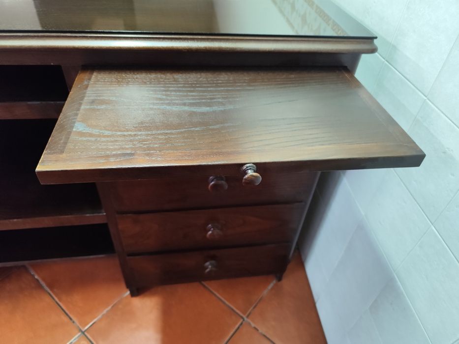 Secretária em castanho maciço com tampo de vidro nova