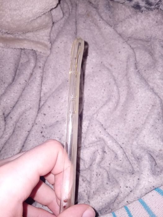 Etui na telefon.