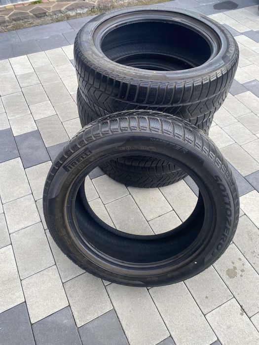 Продам зимні колеса Pirelli SOTTOZERO 3  225/50/R17