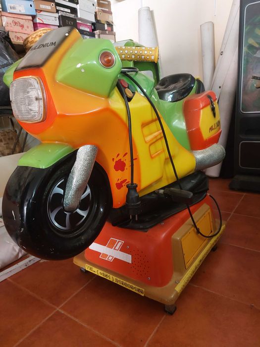 Carro de criança - Mota