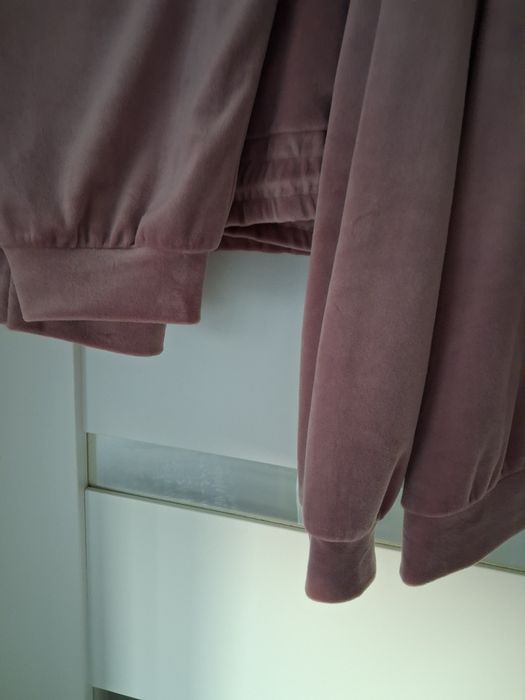 Włoski damski welurowy dres