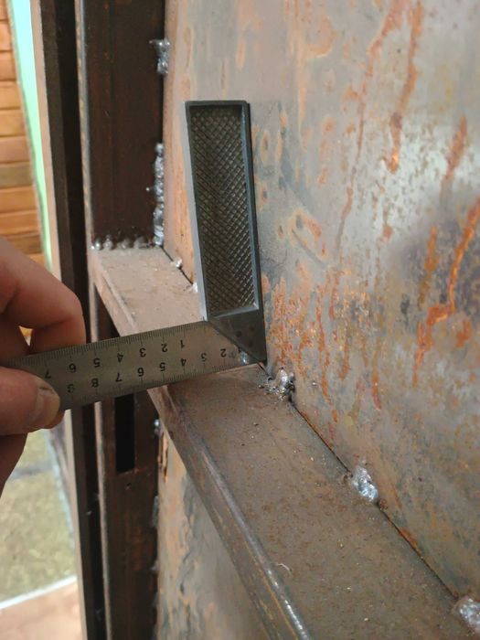 Металеві двері вхідні