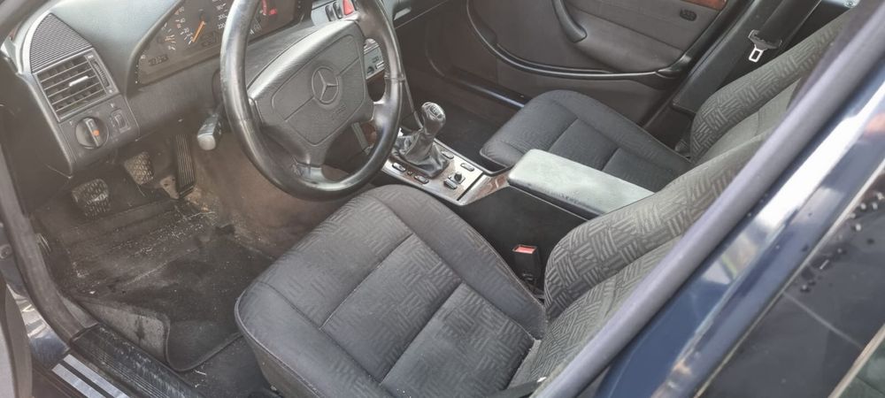 Mercedes Benz 220 Cdi (202.133) modelo Elegance de 1998