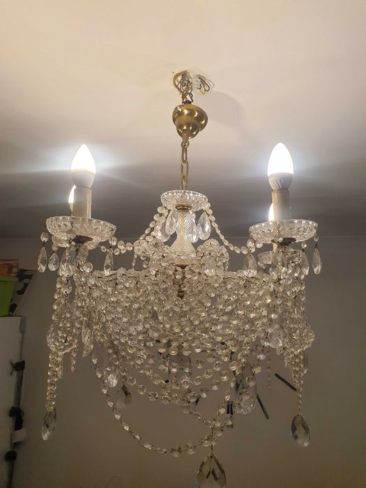 Żyrandol kryształ.