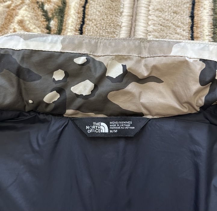 The north face  лекгий пуховик multicam