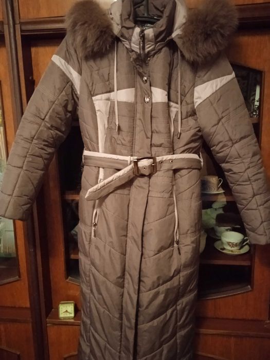 Женский теплый пуховик