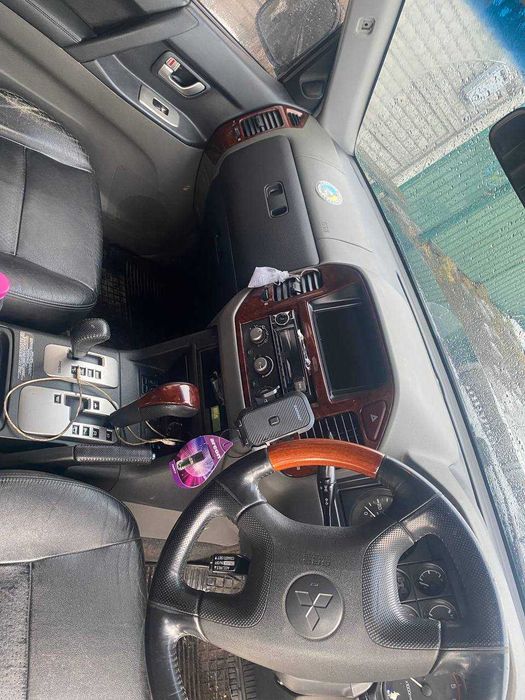 Продам Mitsubishi Shogun