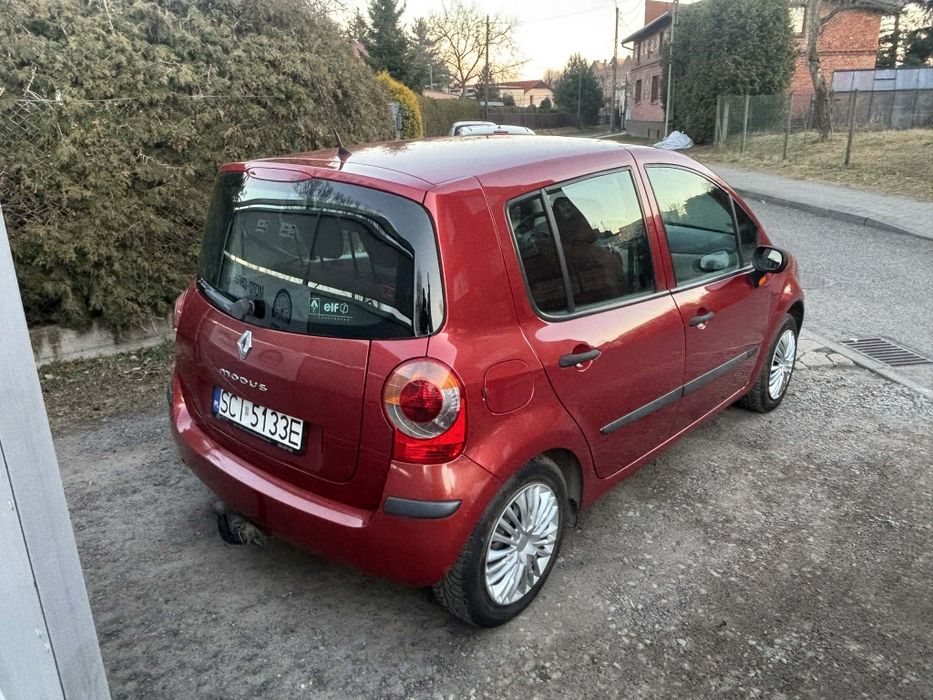 Renault modus 1.2  2005 rok.