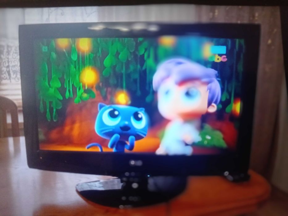 Tanio telewizor LG 32 całe dwa piloty