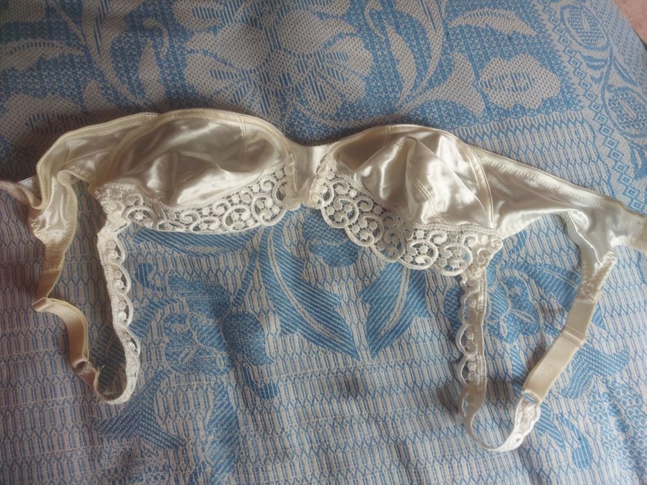 Бельё бюстгальтер белый, серый люрекс