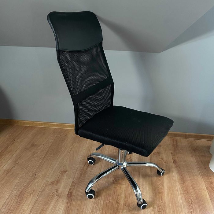 Fotel biurowy obrotowy