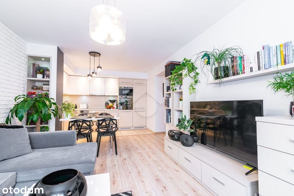 3 pokoje, duży balkon, m.postojowe w garażu, tramwaj 150m, autobus