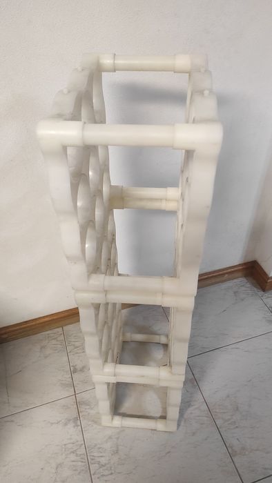 Garrafeira de plastico