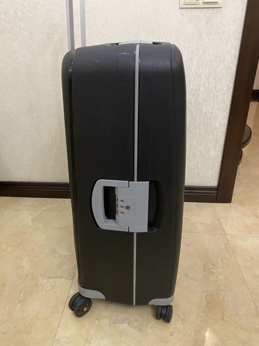 Чемодан Samsonite S'CURE Black 75см