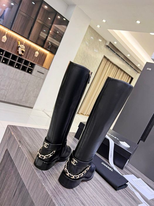 Kozaki Chanel black leather