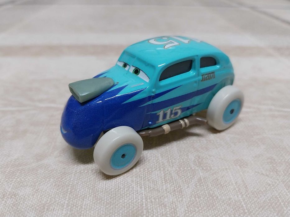 Cars / Disney / Pixar – REVO KOS