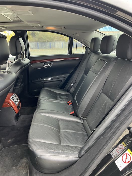 Дизельний w221 Mercedes-Benz 2008 року