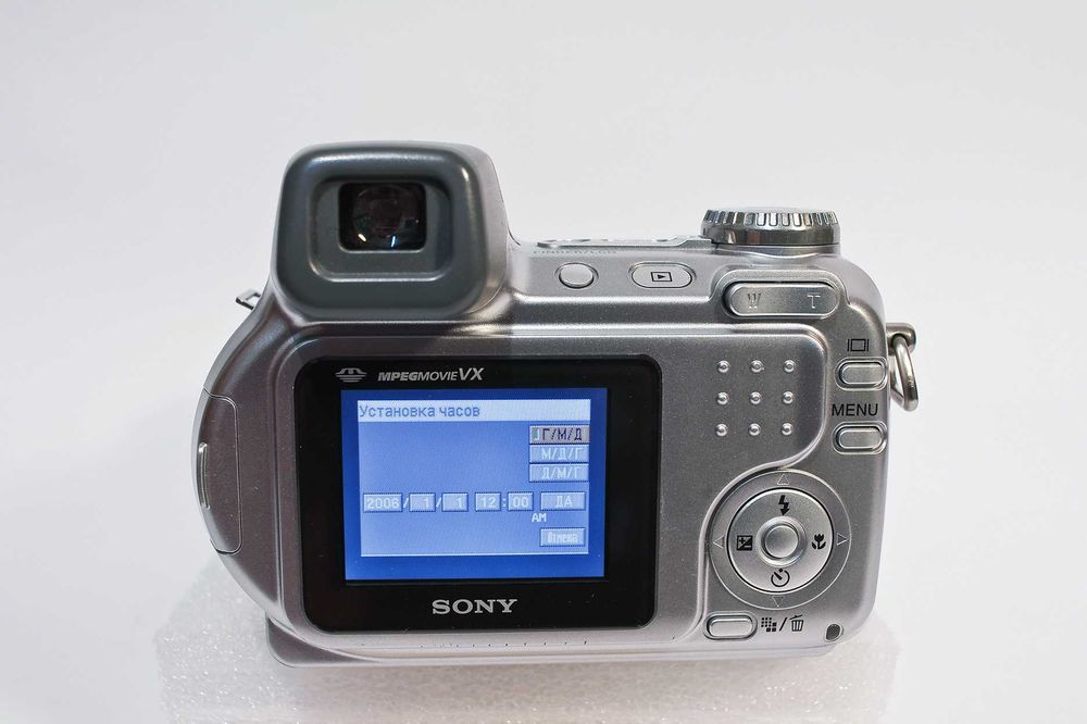 Цифровий фотоапарат Sony Cyber-shot DSC-H2