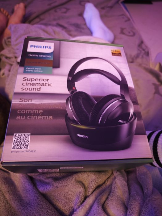 Nowe słuchawki bezprzewodowe Philips SHD8850 Hi-Res do TV / Kino domowe