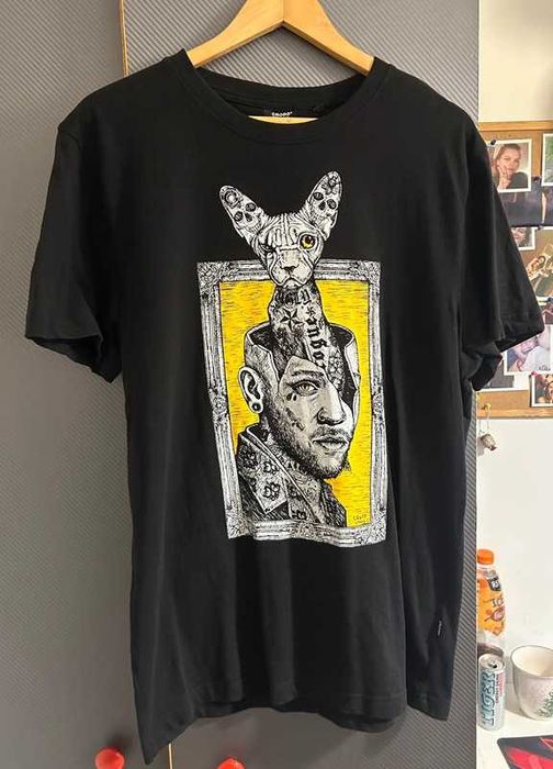 Czarna koszulka z oryginalnym nadrukiem