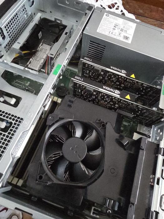 Hp Elite Sff 800 G9 - i7 13700, 16Gb Ddr5, 756Gb Nvme, 2x Quadro T1000